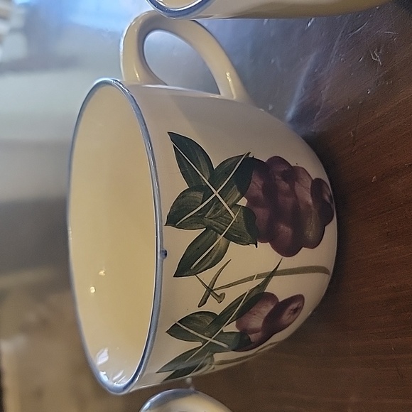 Vintage Set of 4 flower/fruit mugs/bowls made in China - Picture 5 of 11